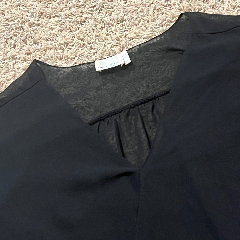 Kaya di Koko Black Sheer Chiffon V-Neck Blouse Long Sleeve High Low Top Medium